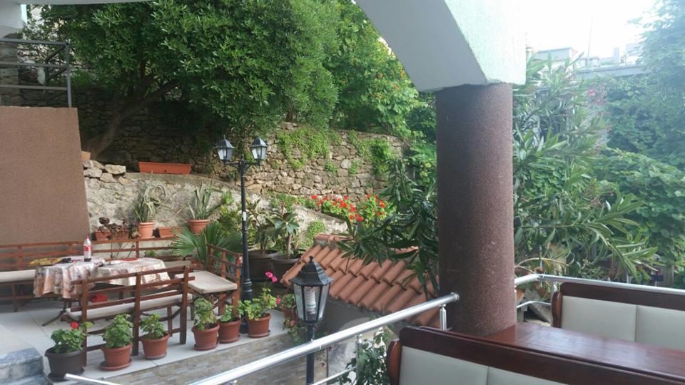 Hotel Hoti Улцин Екстериор снимка