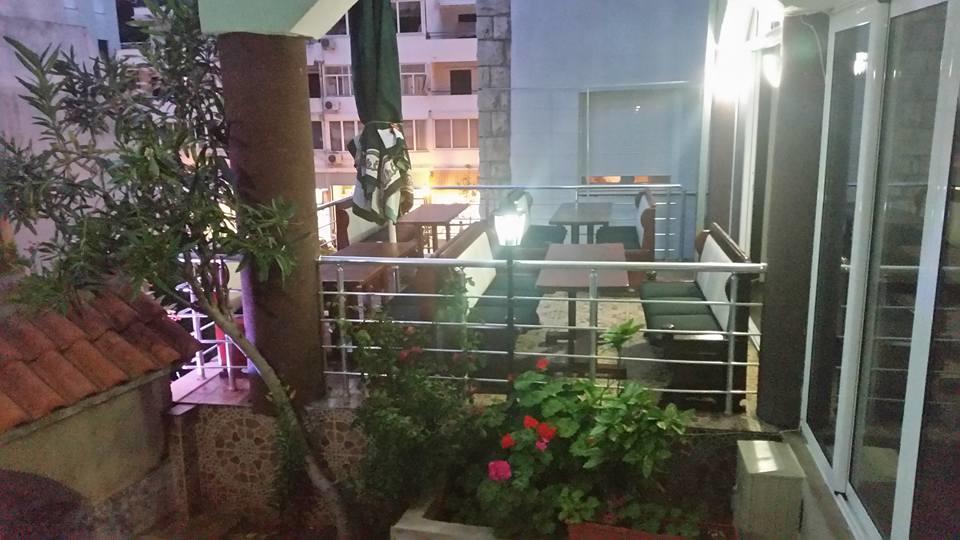 Hotel Hoti Улцин Екстериор снимка