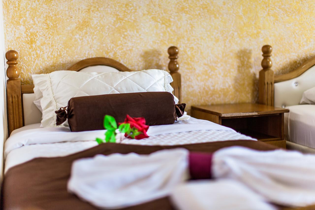 Hotel Hoti Улцин Екстериор снимка