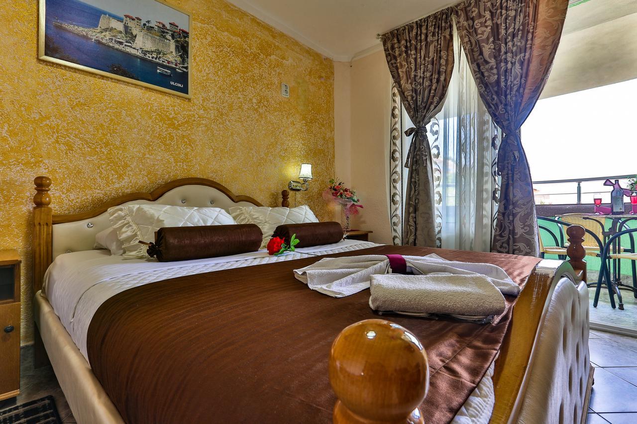 Hotel Hoti Улцин Екстериор снимка